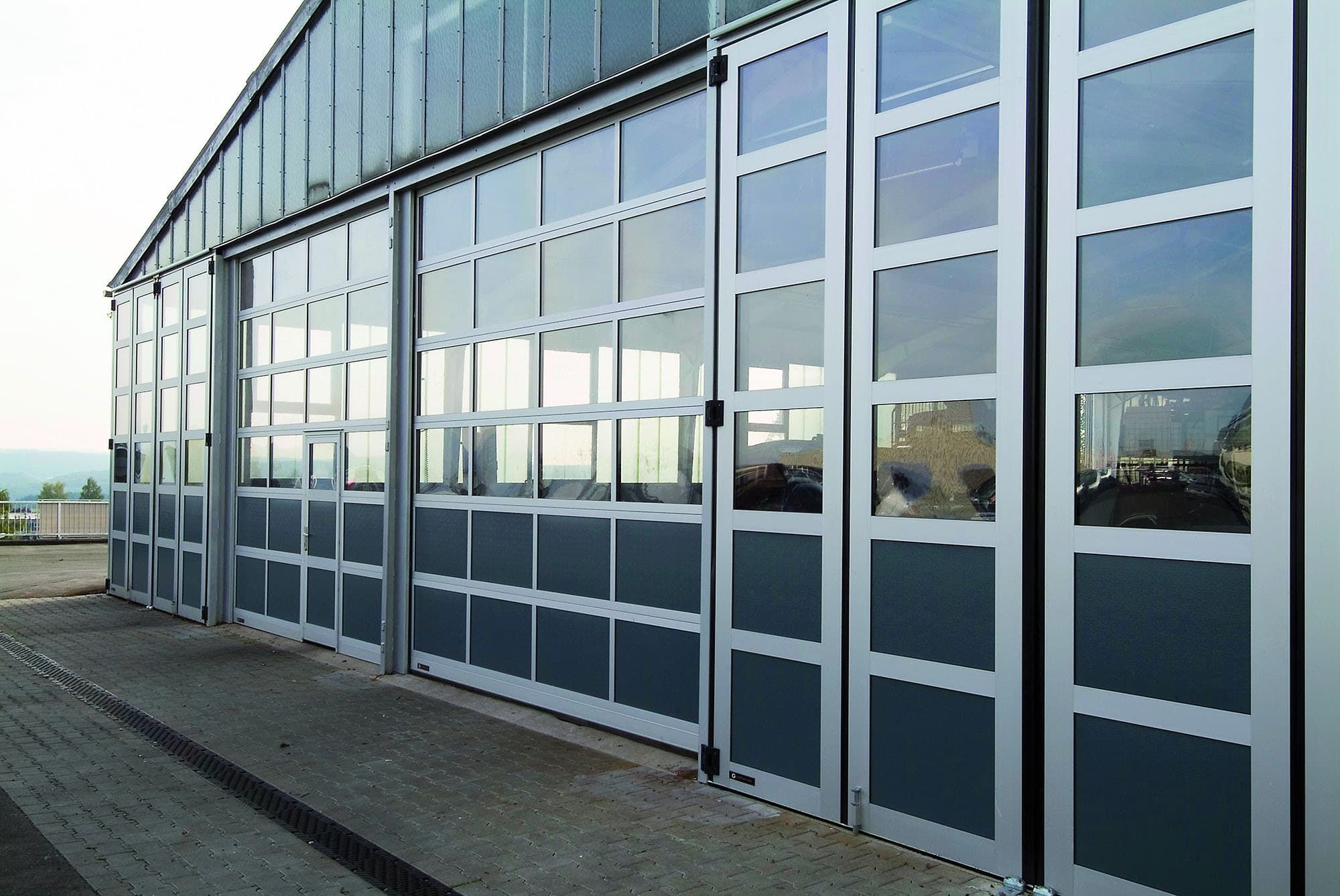 Sektionaltor und Alu Falttor